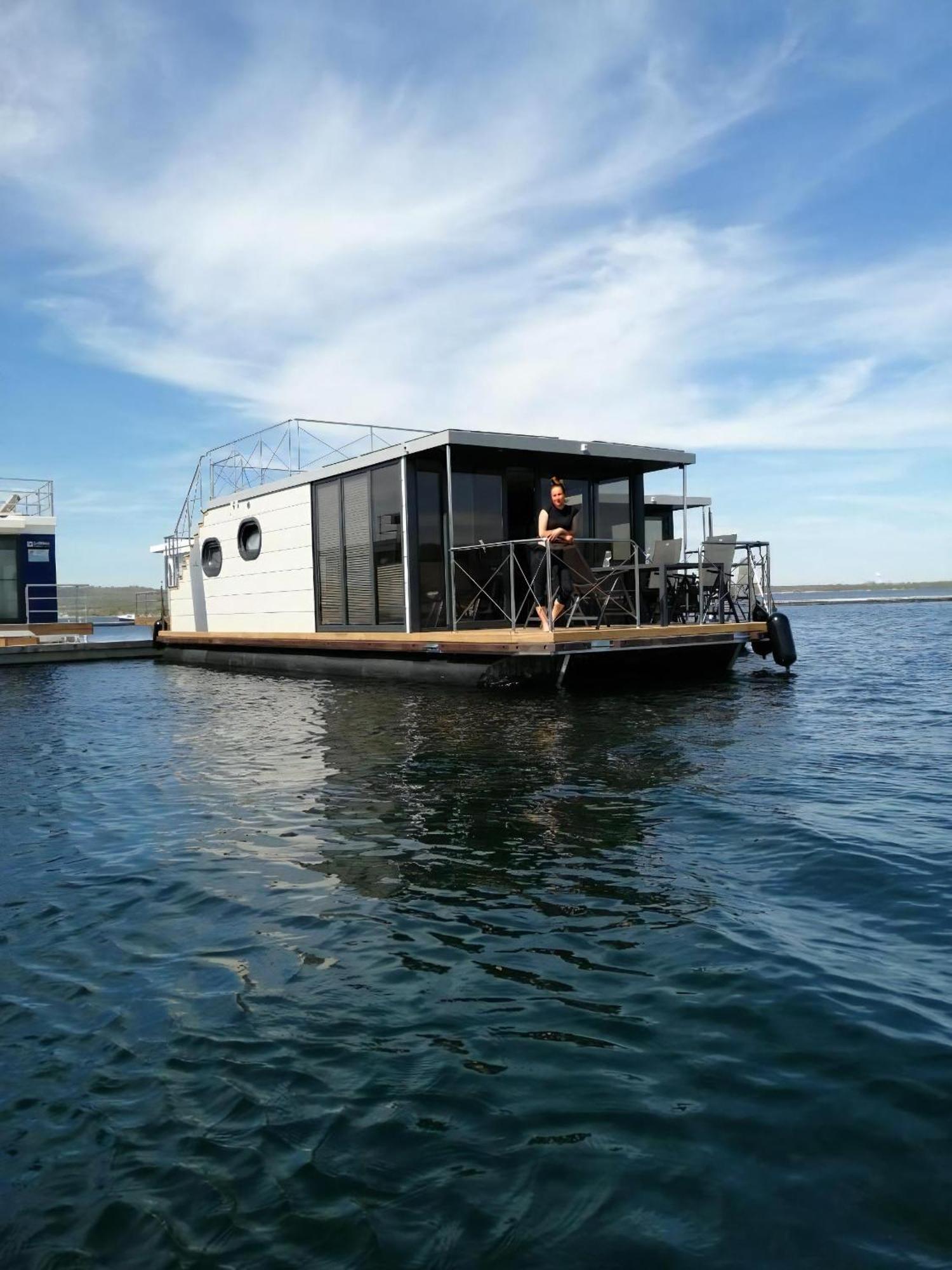 Hausboot Schiff Fuer 4 Personen Ca, 33 M Sup2 In Braunsbedra, Sachsen Anhalt Halle Saale Unstrut Region Eksteriør bilde